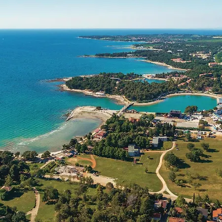 1 Bedroom Beautiful In * Lovrecica (Istria)