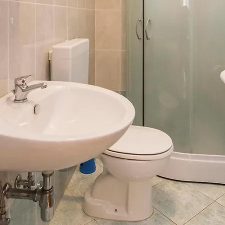 1 Bedroom Beautiful In * Lovrecica (Istria)