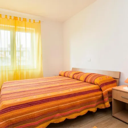 1 Bedroom Beautiful In